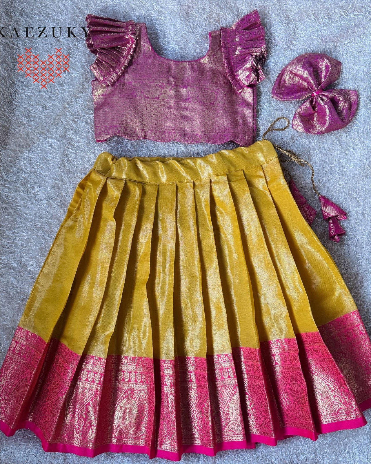 Varna Pattu Set