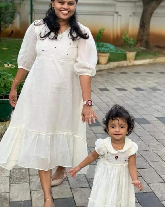 Mom & Daughter Dress Twinning Combo