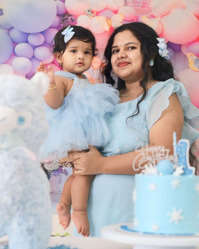 Mom & Daughter Family Twinning