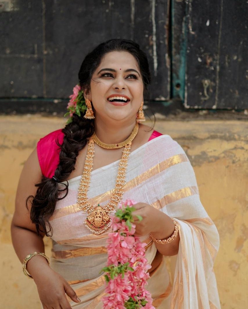 Gold Thick Stripe Saree