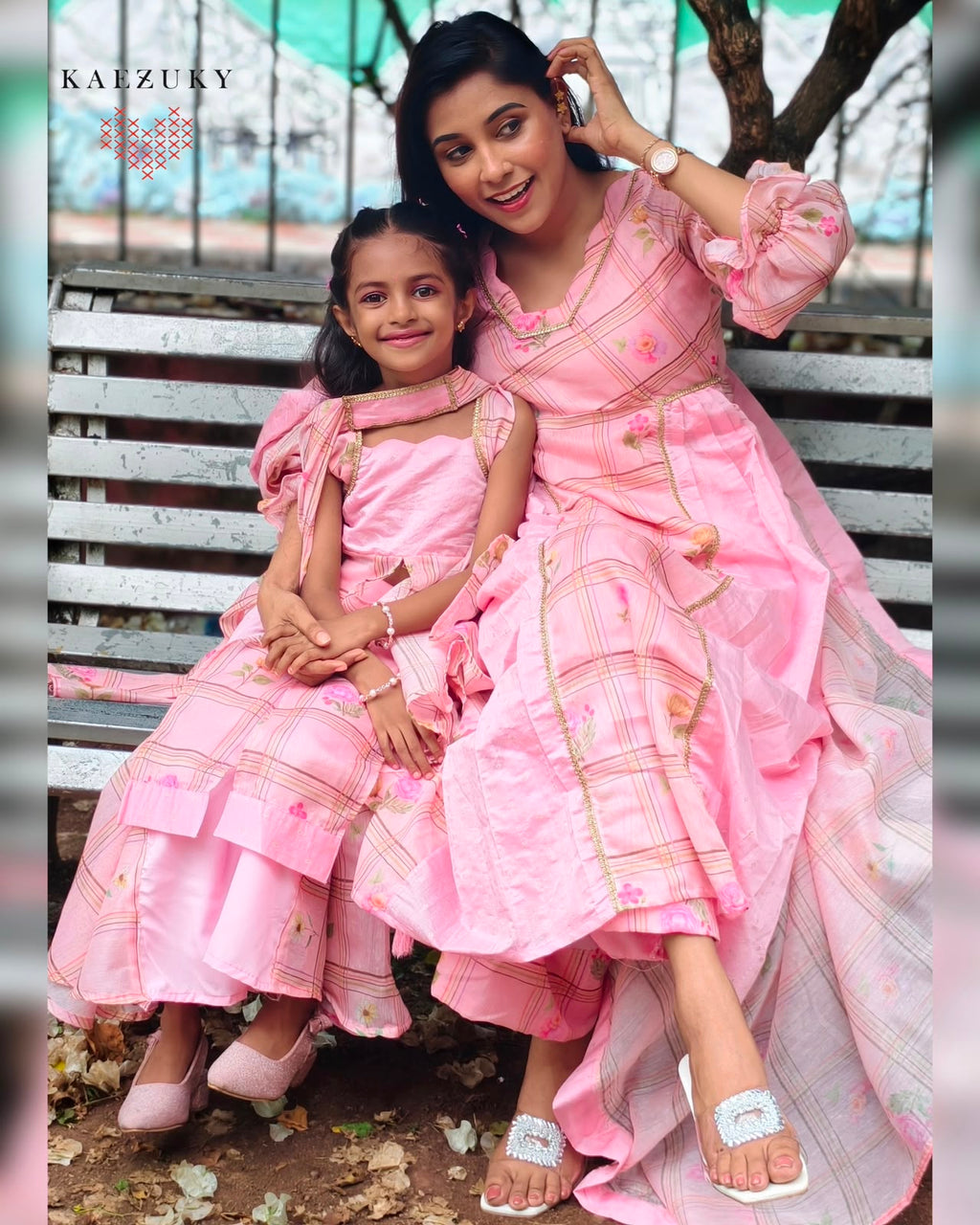 Inaya Twinning Set