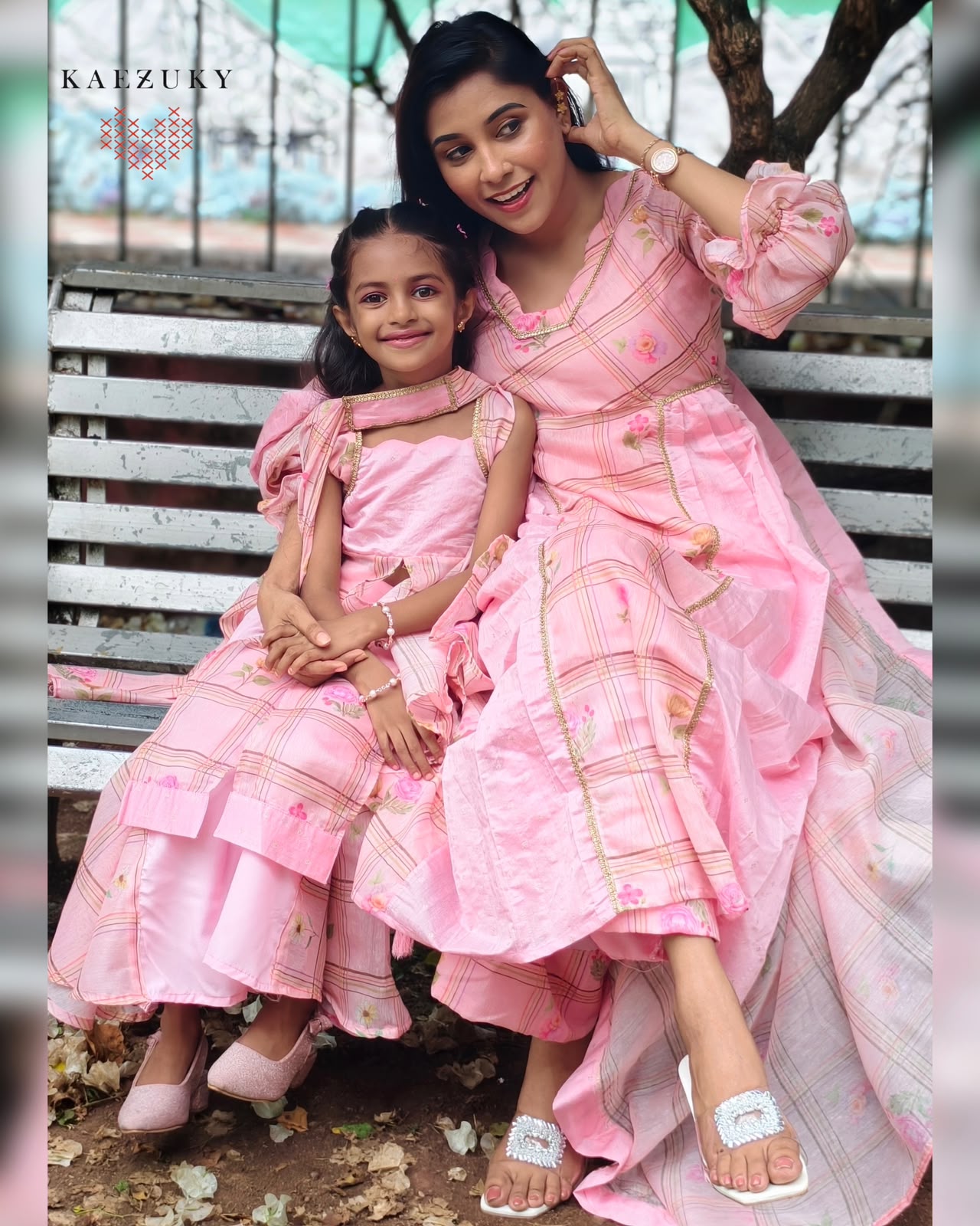 Inaya Twinning Set